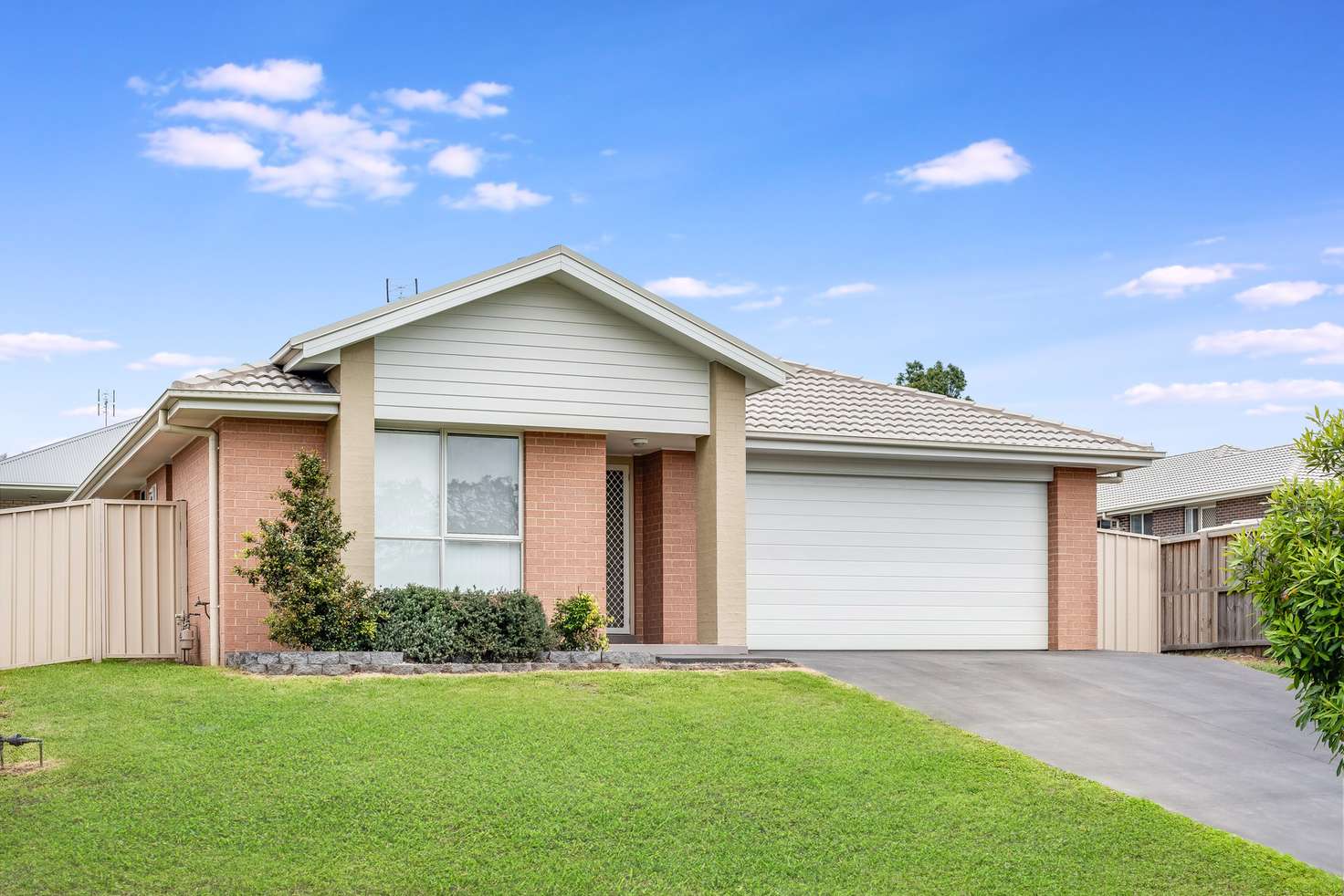 Main view of Homely house listing, 4 Darlaston Avenue, Thornton NSW 2322