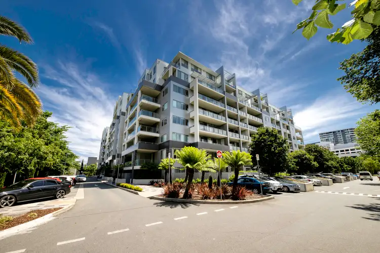 111/15 Coranderrk Street