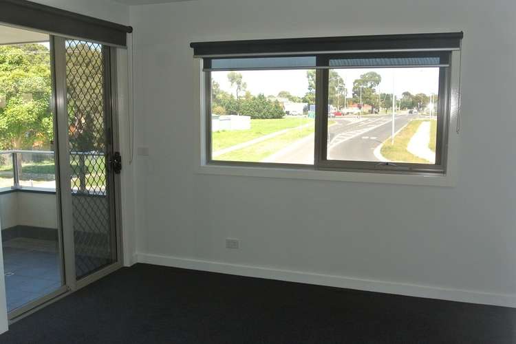 Fifth view of Homely townhouse listing, 8 Alia Lane, Hallam VIC 3803