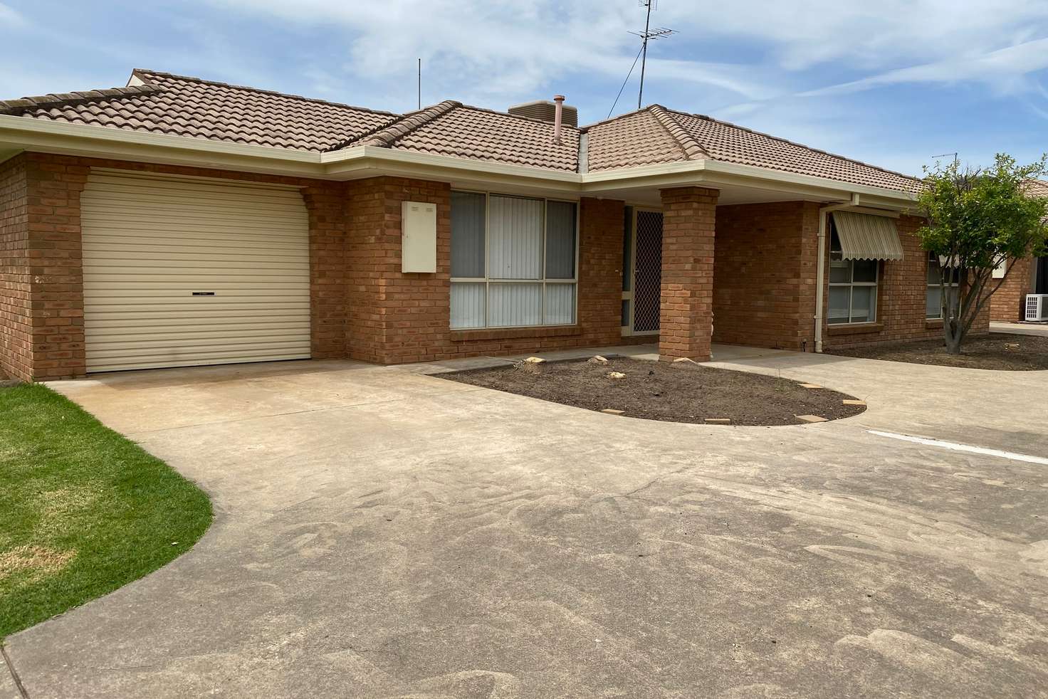 Main view of Homely unit listing, 1/22 Azure Drive, Wodonga VIC 3690