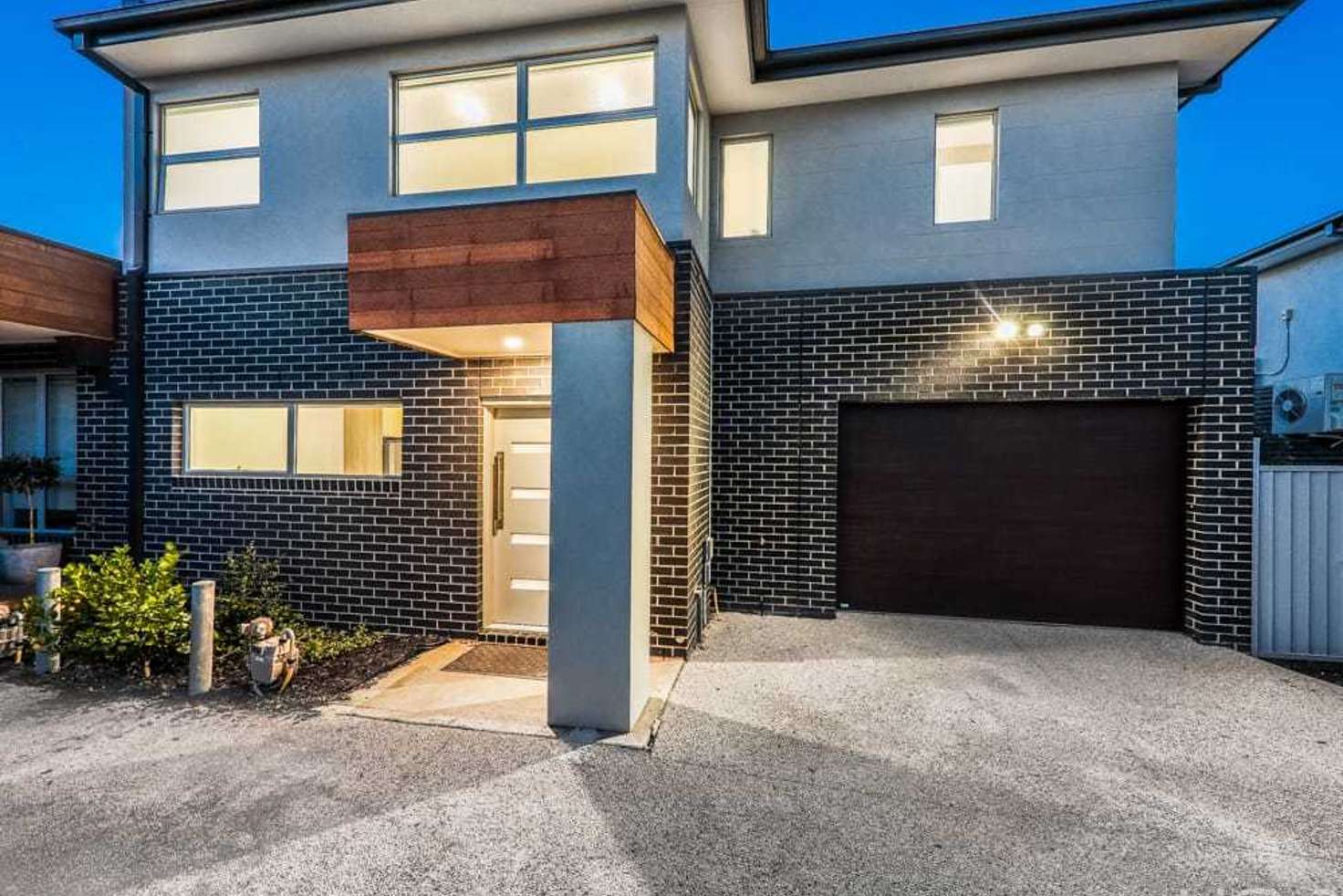 Main view of Homely townhouse listing, 2/41 Station Road, Oak Park VIC 3046