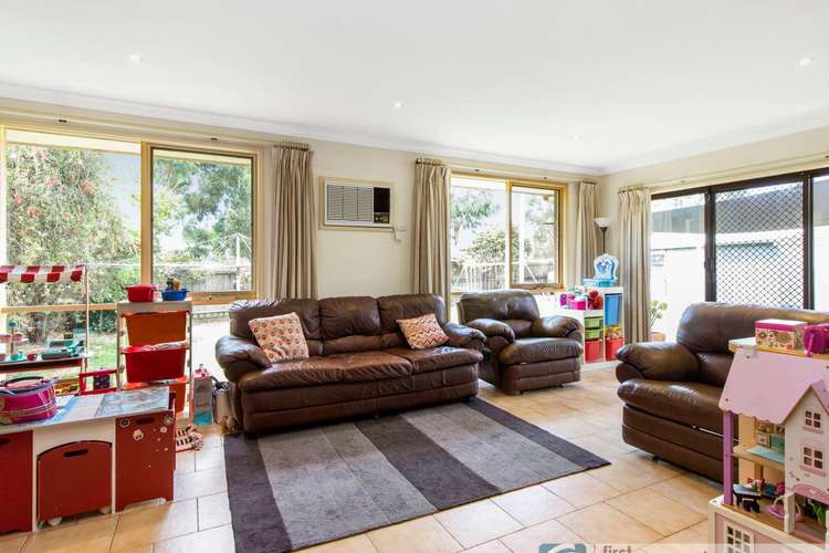 Sixth view of Homely house listing, 2 Aybrook Court, Mulgrave VIC 3170