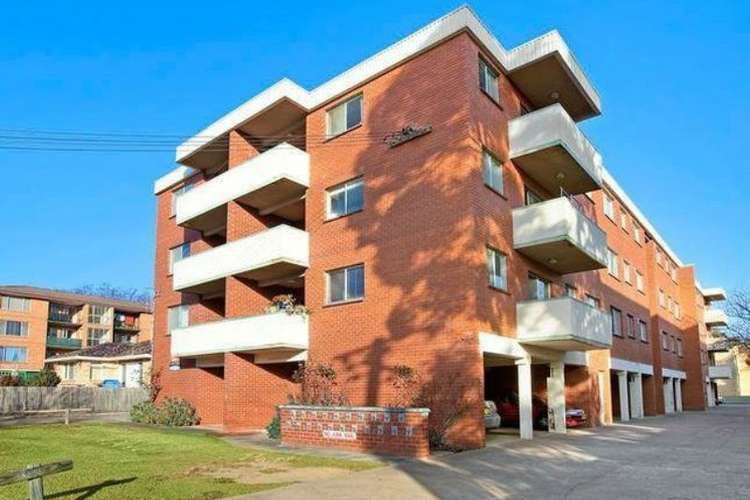 Main view of Homely unit listing, 12/11 Crest Road, Queanbeyan NSW 2620