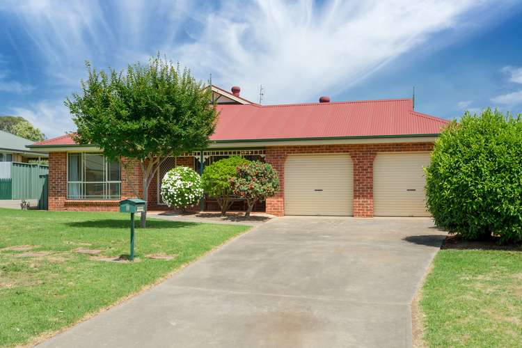 Main view of Homely house listing, 4 Putter Place, Wodonga VIC 3690