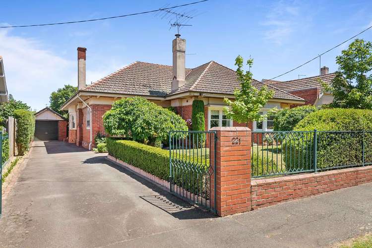 221 Mill Street, Lake Wendouree VIC 3350