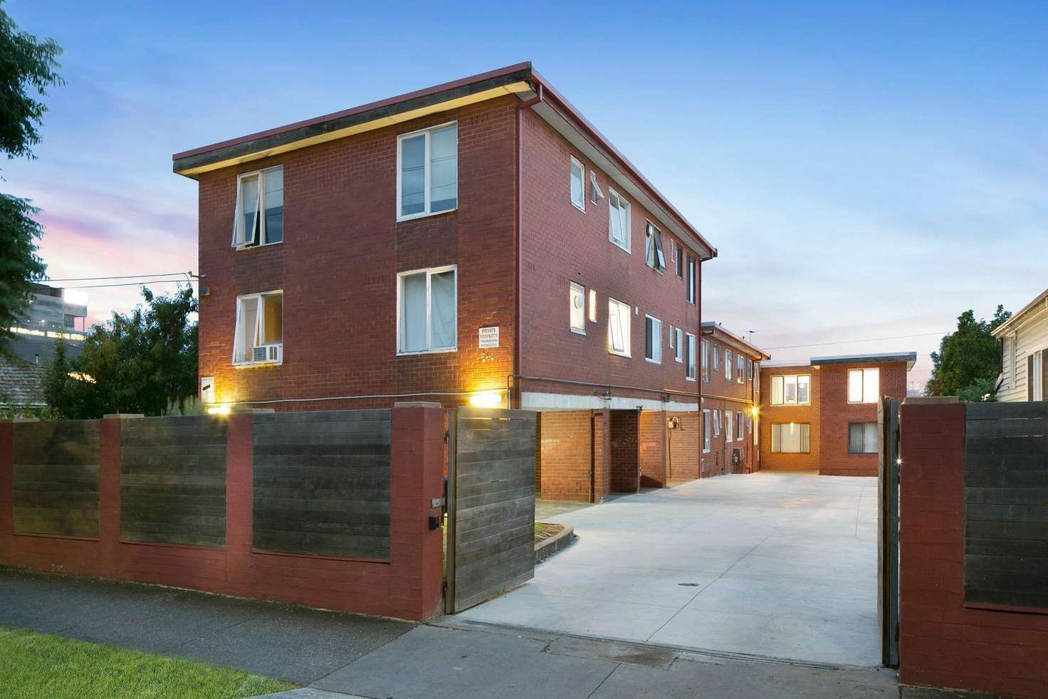 Main view of Homely apartment listing, 10/117 Albert Street, Seddon VIC 3011