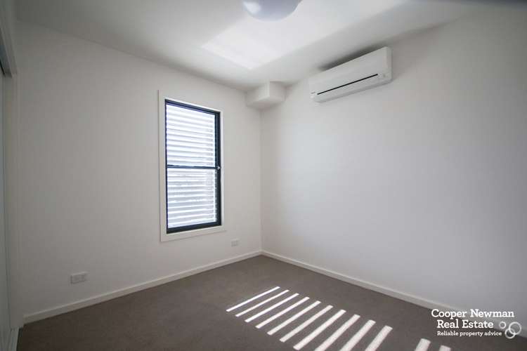 Fifth view of Homely apartment listing, 8/4 Milford Avenue, Burwood VIC 3125