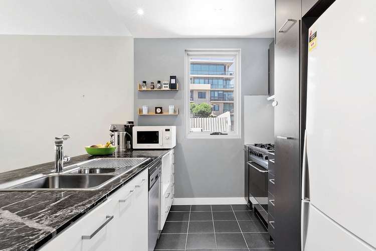 Third view of Homely apartment listing, 6/182 Albert Road, South Melbourne VIC 3205
