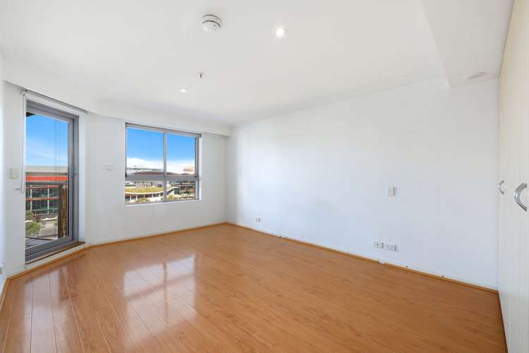 Fifth view of Homely apartment listing, 1305/28 Harbour Street, Sydney NSW 2000
