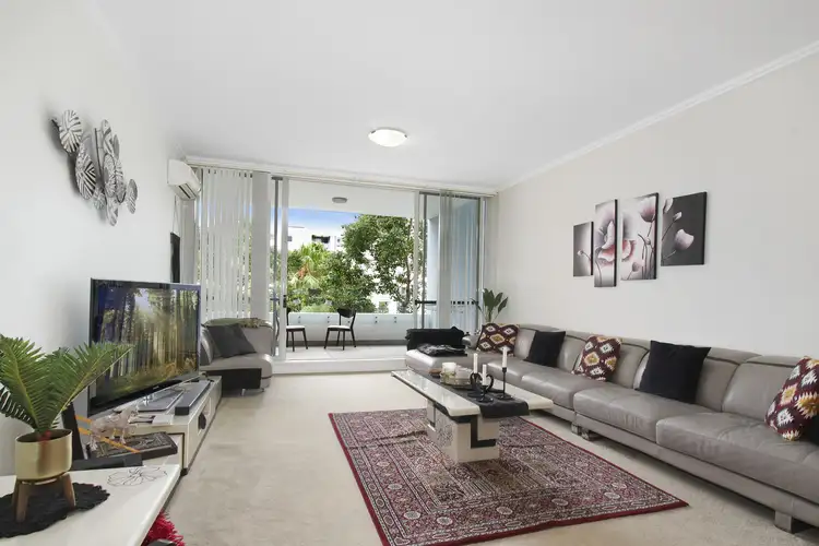 565/3 Baywater Drive