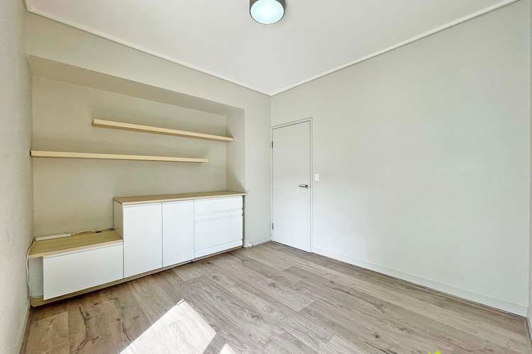 Fifth view of Homely apartment listing, 401/3 Jean Wailes Avenue, Rhodes NSW 2138