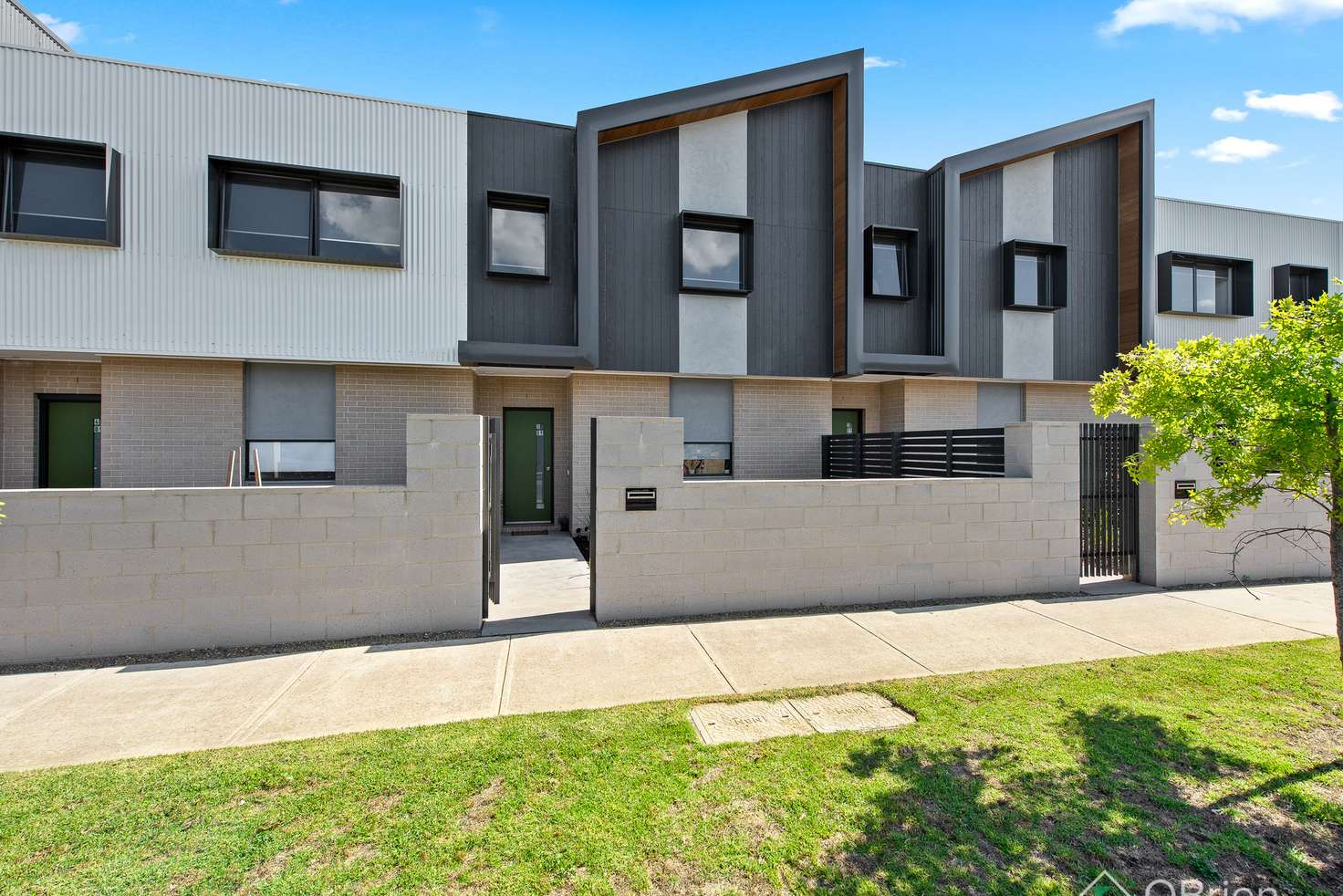 Main view of Homely townhouse listing, 3/89 Henry Street, Pakenham VIC 3810