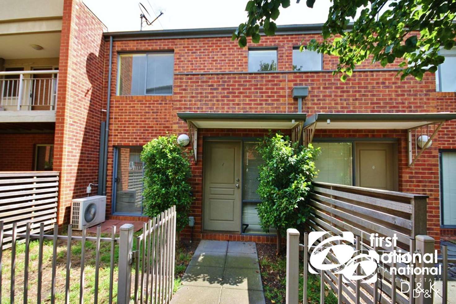 Main view of Homely townhouse listing, 7 Ribbony Walk, Maribyrnong VIC 3032