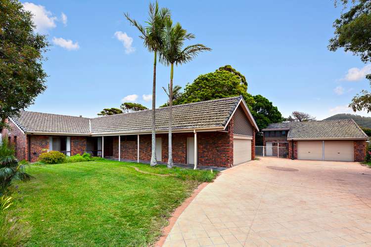 Main view of Homely house listing, 10 Cheltenham Drive, Shoalhaven Heads NSW 2535