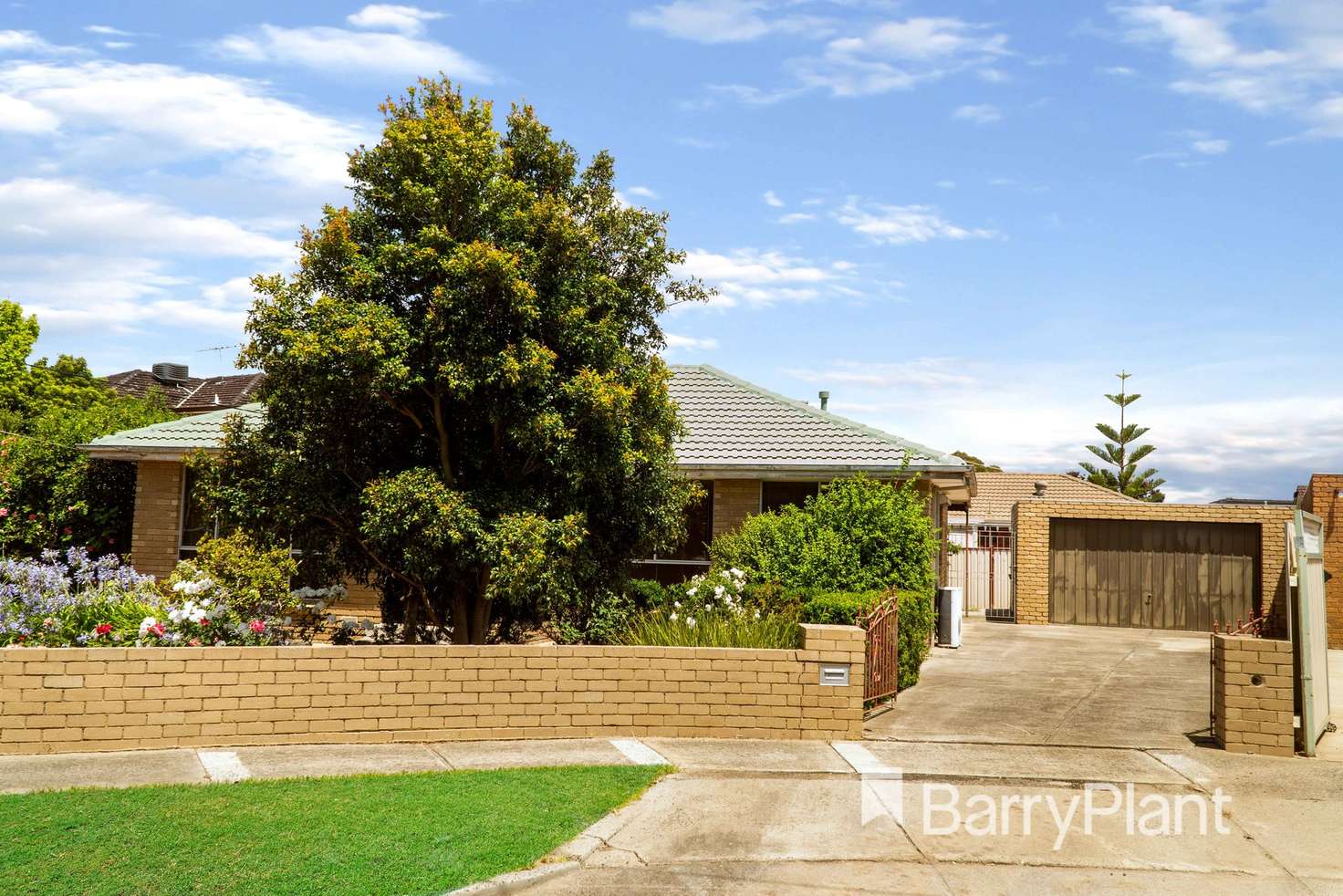 Main view of Homely house listing, 5 Bloomingdale Avenue, Albanvale VIC 3021