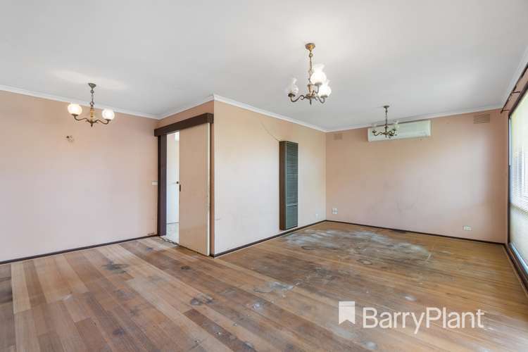 Second view of Homely house listing, 5 Bloomingdale Avenue, Albanvale VIC 3021