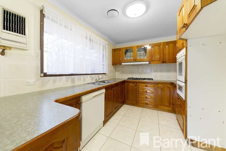 Second view of Homely house listing, 2 Delta Court, Cranbourne VIC 3977