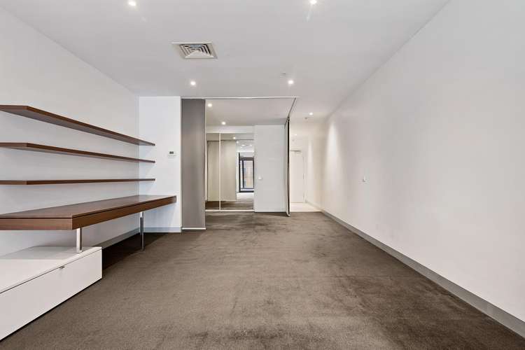 Third view of Homely apartment listing, 905/555 Flinders Street, Melbourne VIC 3000