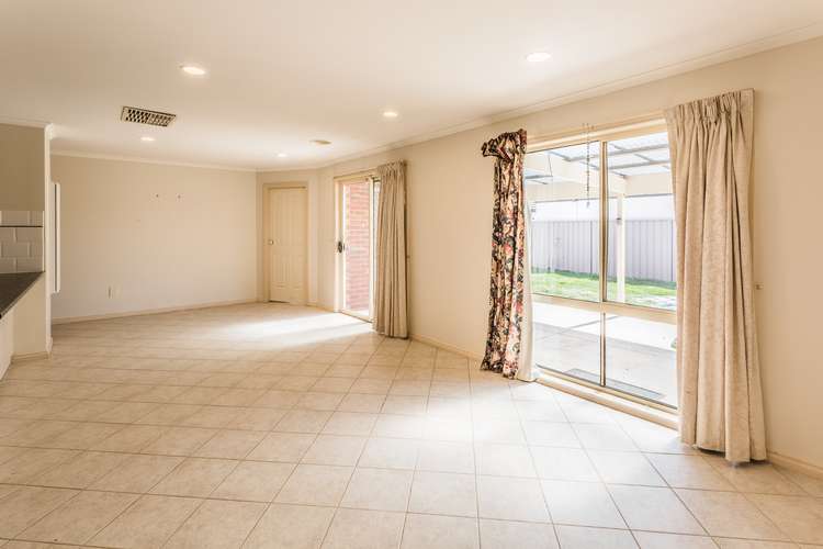 Fourth view of Homely house listing, 3 Counaut Place, Echuca VIC 3564