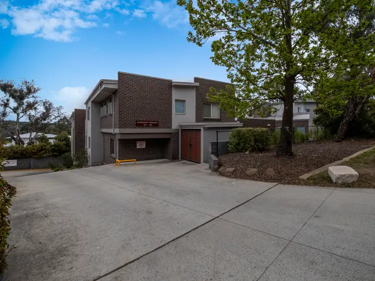 8/37 Ainsworth Street