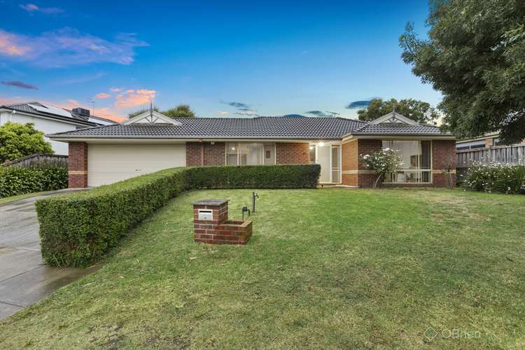 32 Carboni Crescent, Lynbrook VIC 3975