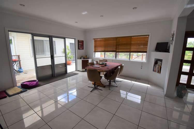 Fifth view of Homely house listing, 2 Melaleuca Court, Redridge QLD 4660