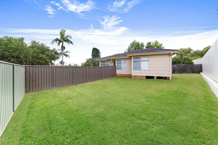 Fifth view of Homely house listing, 8 Ferguson Close, West Gosford NSW 2250