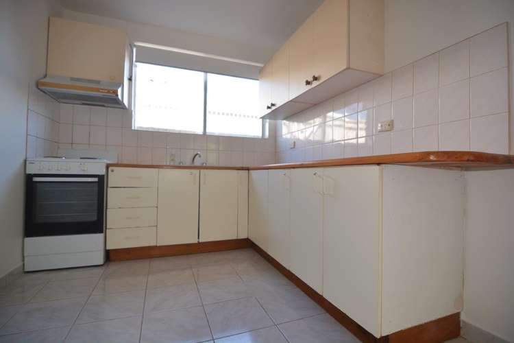 Fourth view of Homely apartment listing, 2/36 Edgar Street, Kingsville VIC 3012