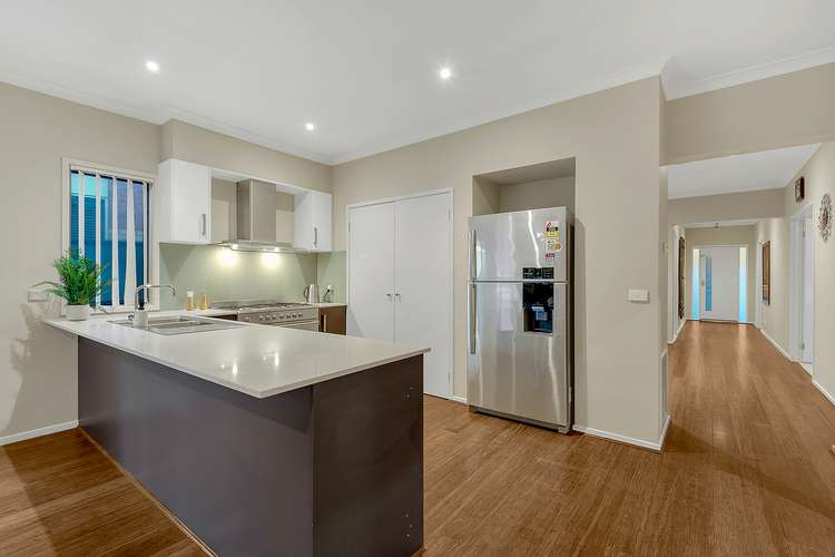 Second view of Homely house listing, 34 Ardsley Circuit, Craigieburn VIC 3064