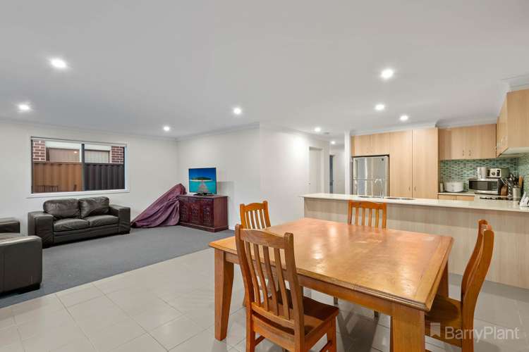 Fifth view of Homely house listing, 7 Tangelo Terrace, Pakenham VIC 3810