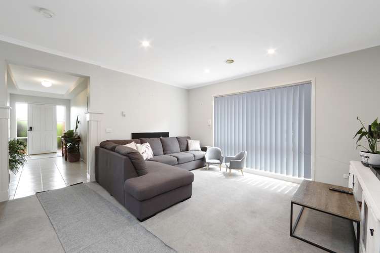 Second view of Homely house listing, 10 Garland Rise, Rowville VIC 3178