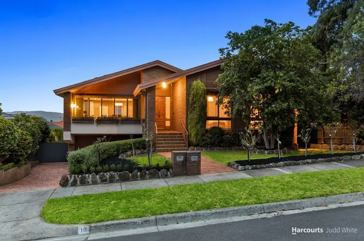 16 Gwingana Crescent