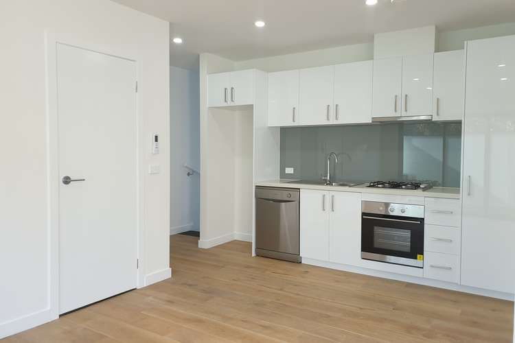 Main view of Homely townhouse listing, 4/4 Albert Avenue, Oakleigh VIC 3166