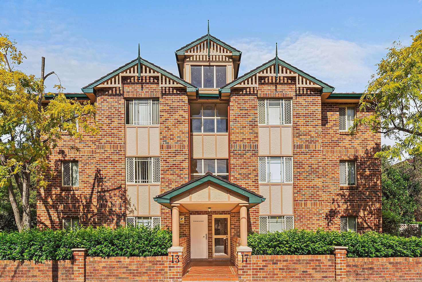 Main view of Homely unit listing, 4/13 Hampden Street, Beverly Hills NSW 2209