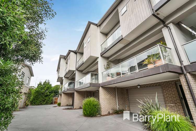Main view of Homely townhouse listing, 9 Adriana Close, Mooroolbark VIC 3138
