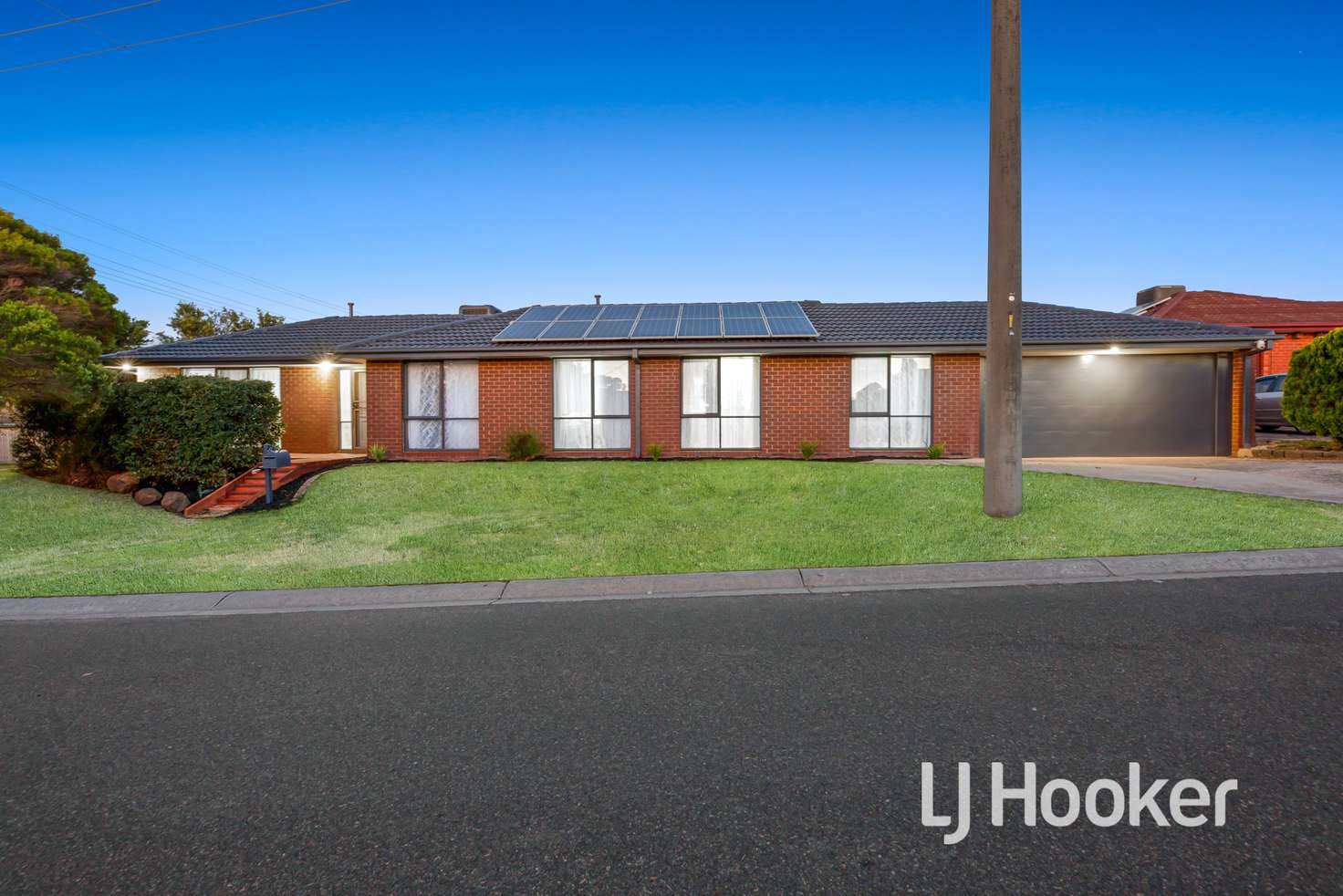Main view of Homely house listing, 2 Katherine Court, Hampton Park VIC 3976