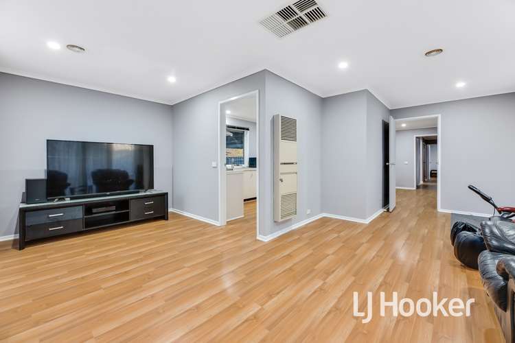 Fourth view of Homely house listing, 2 Katherine Court, Hampton Park VIC 3976