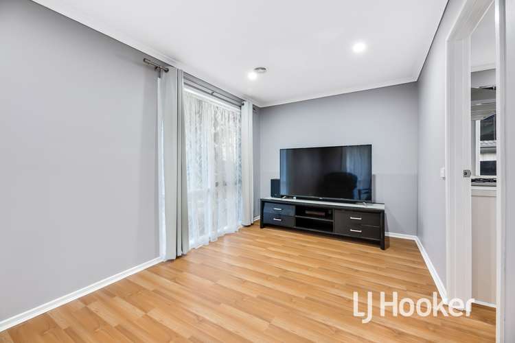 Fifth view of Homely house listing, 2 Katherine Court, Hampton Park VIC 3976