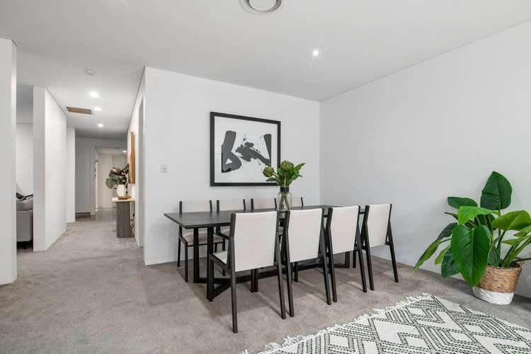 Third view of Homely apartment listing, 1B/29 Queens Road, Melbourne VIC 3004