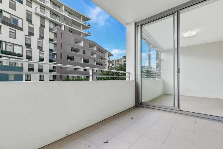 Fourth view of Homely apartment listing, 304/18 Shoreline Drive, Rhodes NSW 2138