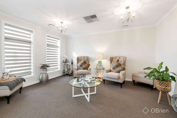 Second view of Homely house listing, 5 Maltby Court, Berwick VIC 3806