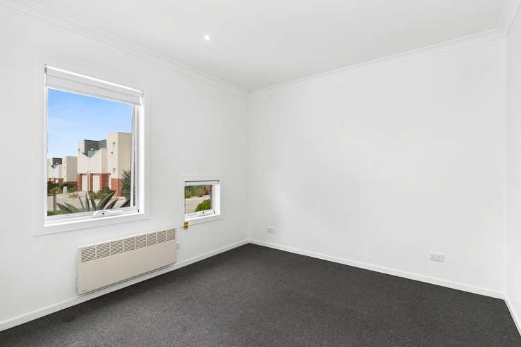 Fifth view of Homely townhouse listing, 8/5 Oxford Street, Whittington VIC 3219