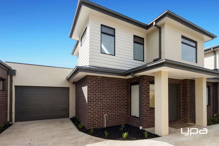 Main view of Homely townhouse listing, 2/5 Kynoch Street, Deer Park VIC 3023