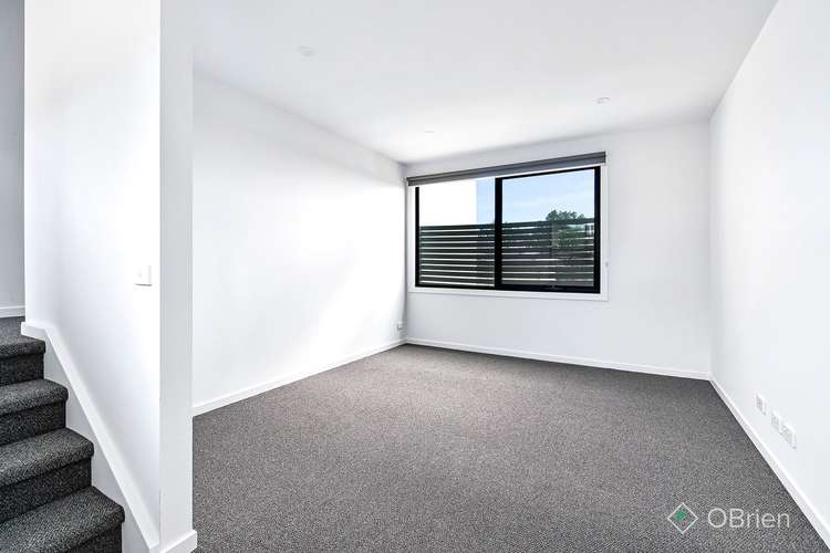 Fifth view of Homely townhouse listing, 2/22 Kenilworth Avenue, Frankston VIC 3199