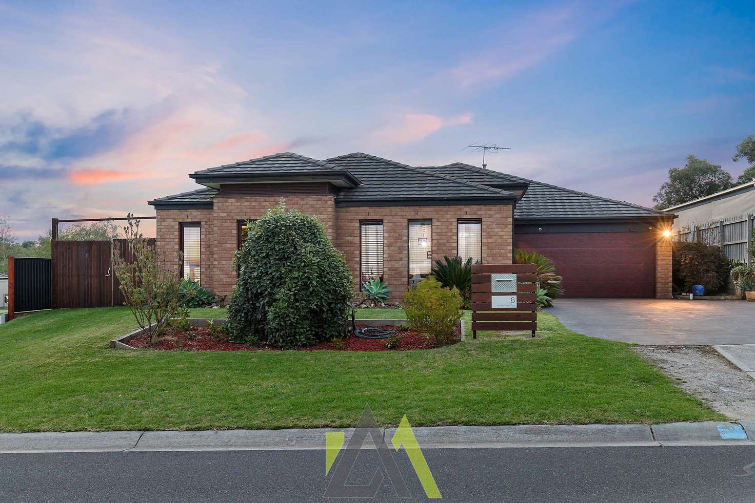 Main view of Homely house listing, 8 Sunny Vale Drive, Langwarrin VIC 3910