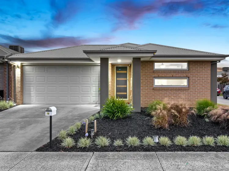 Main view of Homely house listing, 18 Copernicus Circuit, Cranbourne West VIC 3977
