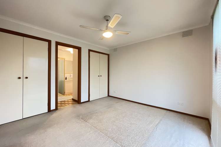 Fifth view of Homely house listing, 10 Shafer Court, Endeavour Hills VIC 3802