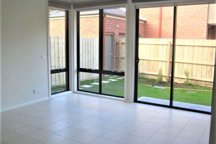 Third view of Homely townhouse listing, 2/52 Beddoe Avenue, Clayton VIC 3168