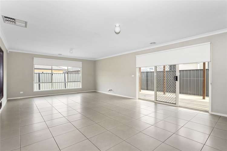 Third view of Homely house listing, 6 Bevan Court, Point Cook VIC 3030