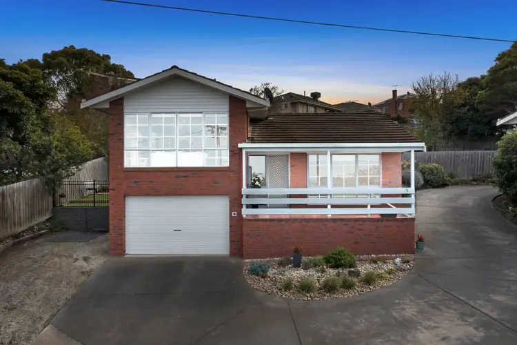 1/3 Stirling Court